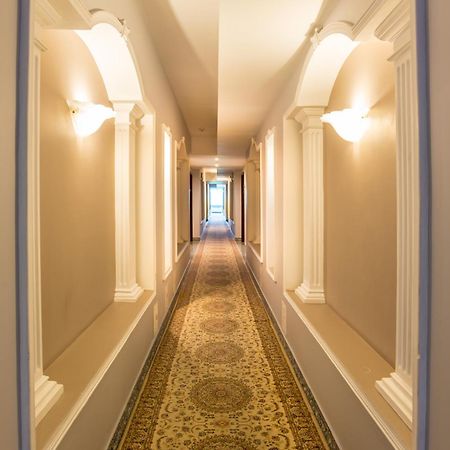 Royal Palace Hotel الماتي المظهر الخارجي الصورة