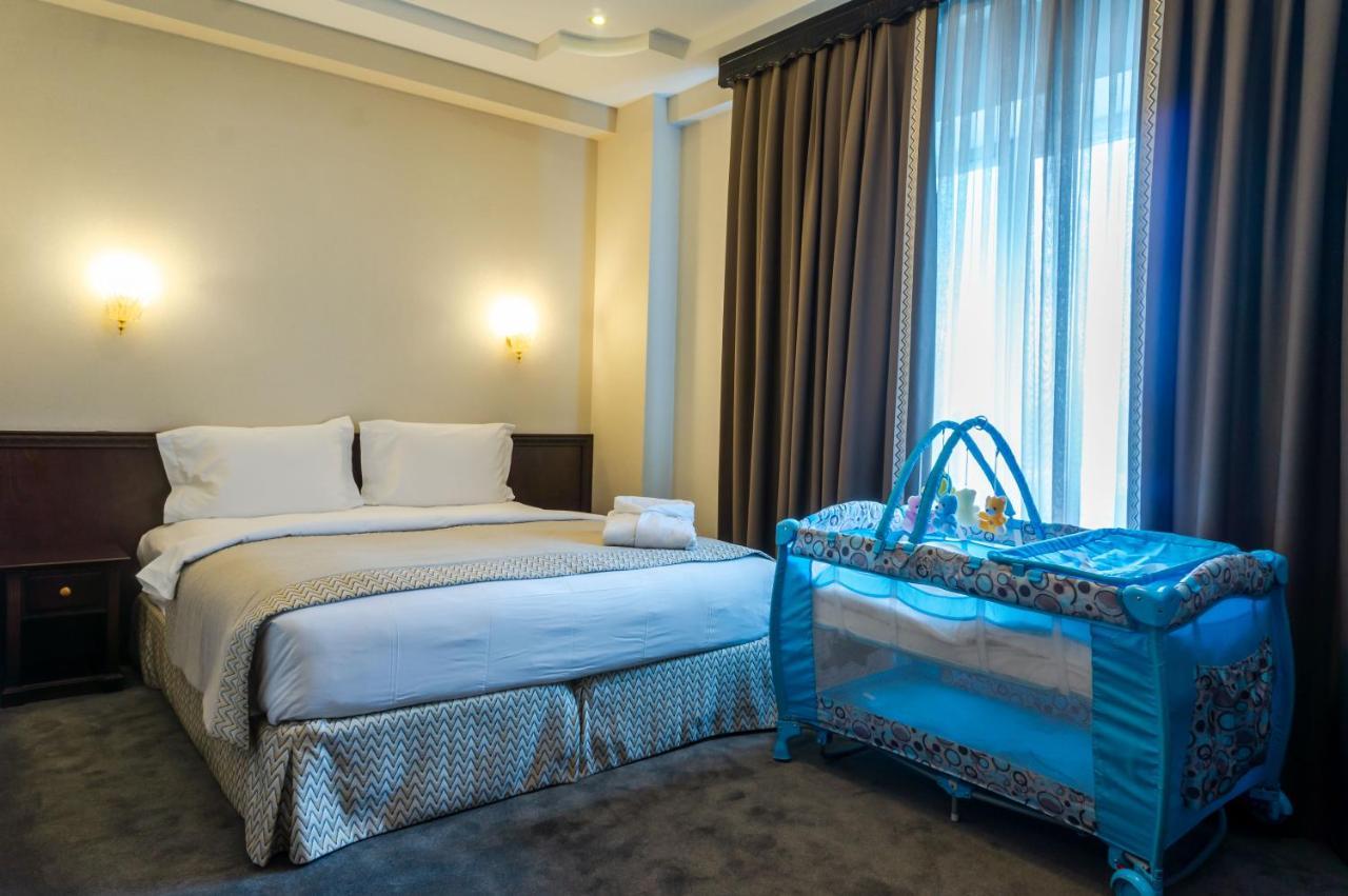 Royal Palace Hotel الماتي المظهر الخارجي الصورة