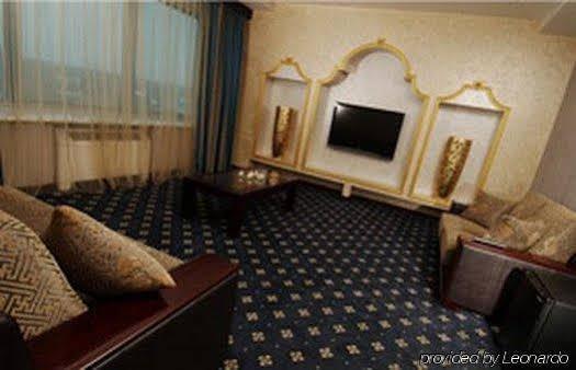 Royal Palace Hotel الماتي المظهر الخارجي الصورة