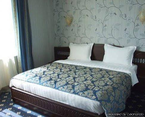 Royal Palace Hotel الماتي المظهر الخارجي الصورة