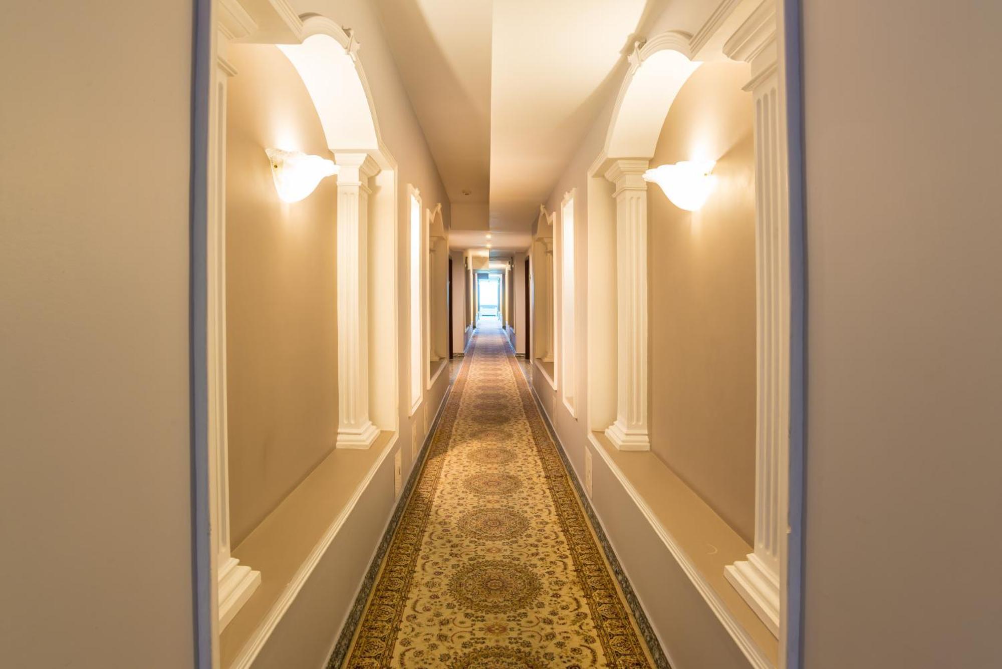 Royal Palace Hotel الماتي المظهر الخارجي الصورة
